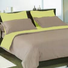Nos housses de couettes originales habilleront votre lit en fonction de vos envies de mode, de confort, de sobriété, de modernité ou tout simplement de changement ! Cuisine Maison Housses De Couettes Couleur Drap House Housse De Couette Satin 240x260 Chocolat Turquoise