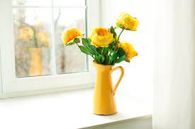 Plus read up on 170+ other flowers at flowerglossary.com. What Do Yellow Flowers Stand For When To Send Them