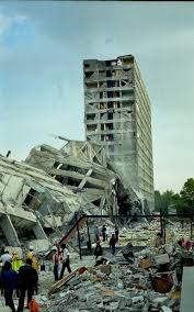 Los sismos del 19 y 20 de septiembre de ese año fueron devastadores para la ciudad de méxico. Vivir En Tlatelolco El Sismo De 1985 Desde La Mirada De Un Nino
