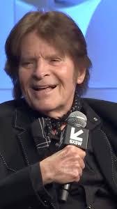 Philip Kamin's Instagram, Twitter & Facebook