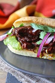 Tortas De Chile Colorado De Res Chile Colorado Beef Sandwiches Mexican Food Recipes Easy Mexican Food Recipes Hot Beef Sandwiches