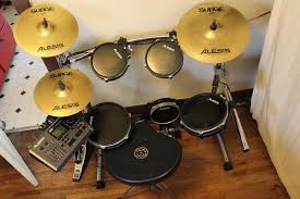 These are two drum kits that features innovative characteristics that are almost entirely similar, except for a few differences. Alesis Dm10 Pro Kit Electronic Drum Set Reverb
