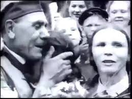 9 мая 1945 год., ⠀, СССР празднует великую победу в великой войне. Акт о  капитуляции Германия подписывает накануне ночью, 8 мая. А на следующий день  домой возвращаются первые поезда Победы., спасибо ...