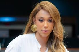 Deputada Erika Hilton brilha com Daniel Zezza em festa estrelada nos  Jardins, São Paulo