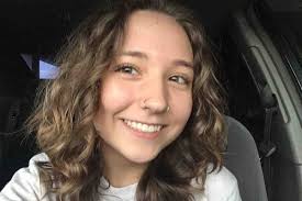 Kari Bash's Instagram, Twitter & Facebook