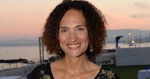 Frédérique bedos, journaliste et fondatrice de l'ong @projetimagine l'apm est un réseau de thierry ardisson reçoit l'animatrice frédérique bedos. Frederique Bedos A Surmonte Les Moments Sordides De Son Enfance Et La Depression Purepeople