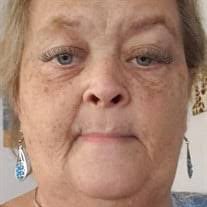 Angela Benoit's Instagram, Twitter & Facebook