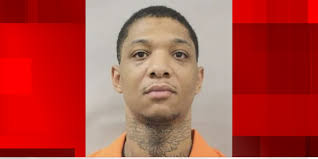 Aunt of four-time killer Derrick Groves says she hopes Orleans escapee  safely turns himself in