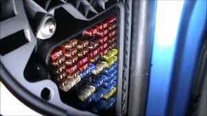 Mobile telephone operating electronics control unit. Vw Polo 2003 1 4 Fuses Location Youtube