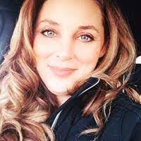 Laura Ellingsen's Instagram, Twitter & Facebook