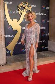 Luciana abreu sodré costa real (born may 25 1985, at massarelos, near vila nova de gaia, portugal) is a portuguese singer and actress. Caras Luciana Abreu Recebe Ternurenta Declaracao De Amor Da Filha