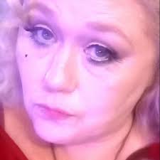 Genevieve Autumn (@GenevieveAutumn)