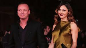 The sanremo music festival 2002 was the 52nd annual sanremo music festival, held at the teatro ariston in sanremo, province of imperia, between 5 and 9 march 2002 and broadcast by rai 1. Gigi D Alessio E Anna Tatangelo Avete Visto Come E Diventato Il Figlio Un Incanto