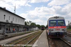 Straßwalchen ist eine gemeinde im norden von salzburg an der grenze zu oberösterreich mit 7628 einwohnern. Mattigtalbahn Braunau Strasswalchener Bahn Steindorf Frieburg Mattighofen Deef