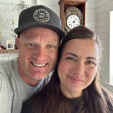 Amanda Baber's Instagram, Twitter & Facebook