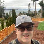 Travis Manthey's Instagram, Twitter & Facebook