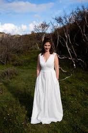 Maybe you would like to learn more about one of these? Brautkleid Aus Bestickter Baumwolle Brautkleid Mit Taschen Brautkleid Braut