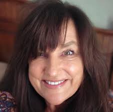 What does my recurring dream about an old house mean?