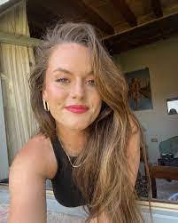 Susan Tweeddale's Instagram, Twitter & Facebook