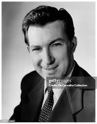 Frank Carvalho's Instagram, Twitter & Facebook