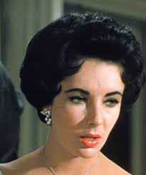 Occhi da diva: da Liz Taylor a Emily Blunt