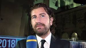 Il più grande fan club di ammirazione per alessandro siani su facebook. Alessandro Siani Pupia Tv