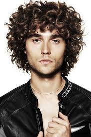 16 ideias de Cabelo cacheado homem