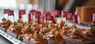 View larger + president joe biden and former president donald trump. 1 August Brunch Auf Der Madrisa Presseportal