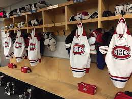 J'ai été ravis de mon expérience,ont peut y voir plein chose qui ont appartenu à plusieurs joueurs ,ont peut en voir en grandeur nature,un trains,bague de la coupe,ancien vestiaire du forum,et un film a la fin si le cœur. Canadiens Montreal On Twitter Le Vestiaire Est Pret The Room Is Ready Gohabsgo