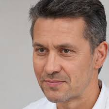 Ashley Royce's Instagram, Twitter & Facebook