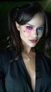 Diana Grillo's Instagram, Twitter & Facebook