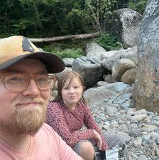 What's the best bow for hunting in theHunter game and why do I keep missing?