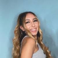 Kristen Nieves's Instagram, Twitter & Facebook