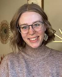 Amanda Peden's Instagram, Twitter & Facebook