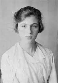 Giles Family History: Last Name Origin & Meaning