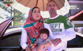 Kumpulan cuplikan video aku bukan ustadz rcti online per episode lengkap hanya di rcti+. Bukan Kerana Aku Tak Cinta