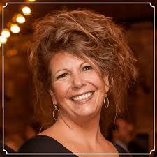 Mary Castello's Instagram, Twitter & Facebook