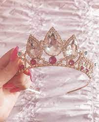 𝒑𝒓𝒊𝒏𝒄𝒆𝒔𝒔 𝒂𝒆𝒔𝒕𝒉𝒆𝒕𝒊𝒄 princess aesthetic crown aesthetic queen aesthetic