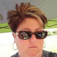 Shari Brenner's Instagram, Twitter & Facebook