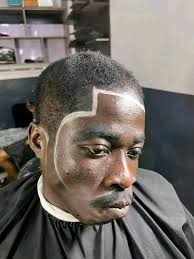 Goal line technologist we need you here, is this a goal or not 🙆😂😂