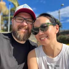 2 mountains won't meet,however 2 men will.”