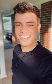 Bringing Up Bates ' Carlin Bates Welcomes Baby No. 3 With Husband