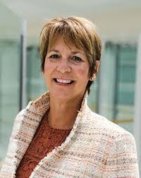 Karen Dumlao's Instagram, Twitter & Facebook