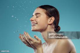 36.815 Wasser Haut Stock Photos, High-Res Pictures, and Images