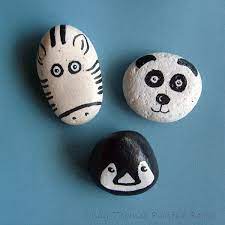 Drawing on pebbles and stones. 40 Cute Pictures Of Animals Painted On Rocks Hobby Lesson Hand Painted Rocks Painted Rocks Rock Crafts