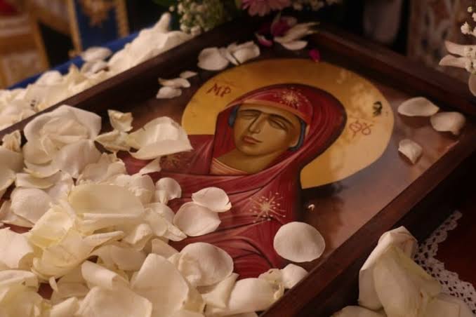 Κοίμηση της Θεοτόκου: Πως γιορτάζεται ο Δεκαπενταύγουστος σε κάθε γωνιά της Ελλάδας - naxostimes.gr