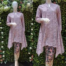 Maybe you would like to learn more about one of these? Ingin Tampil Elegan Dan Fashionable Gunakan 10 Rekomendasi Kebaya Brokat Dengan Model Modern Kekinian 2020