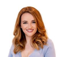 Top Luxury Chicago Real Estate Agent — Crystal Tran Team