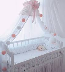 Bebek Odasi Mobilya Panosundaki Pin