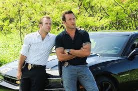 1.3 acteurs récurrents & invités 2 épisodes 2.1 épisode 1: Danny And Mcgarrett Hanging Out Hawaii Five 0 Season 5 Episode 1 Tv Fanatic